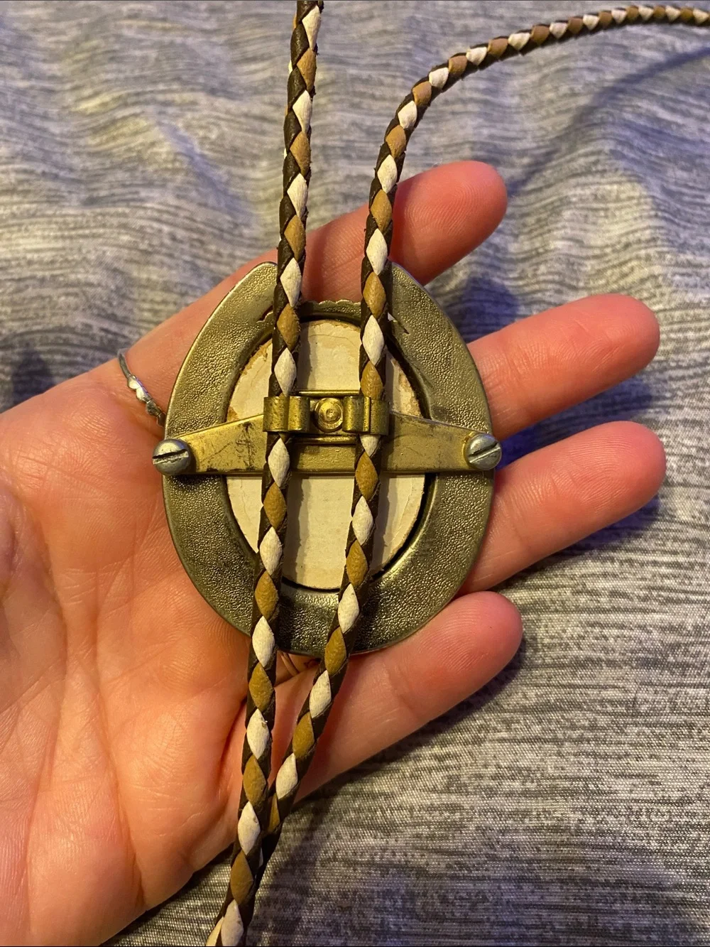 Horseshoe & Stone Bolo Tie w/ Woven Leather & Gold Tone Accents Western Bolo